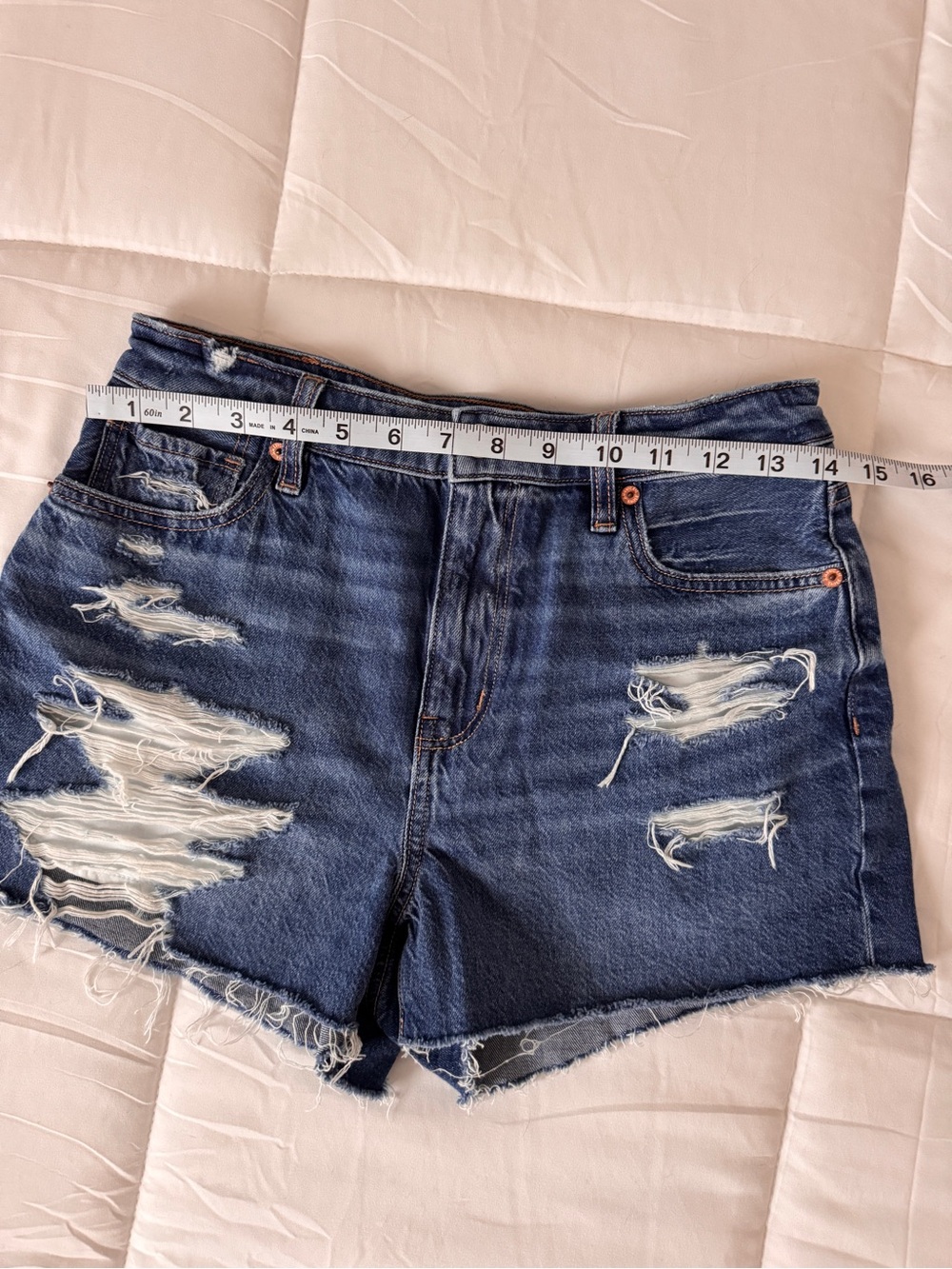 American Eagle Ripped Mom Shorts - Picture 3 of 6
